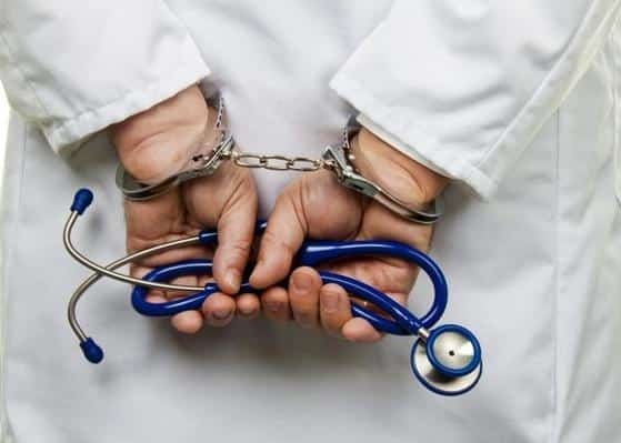 قصور پزشکی و شکایت از پزشک