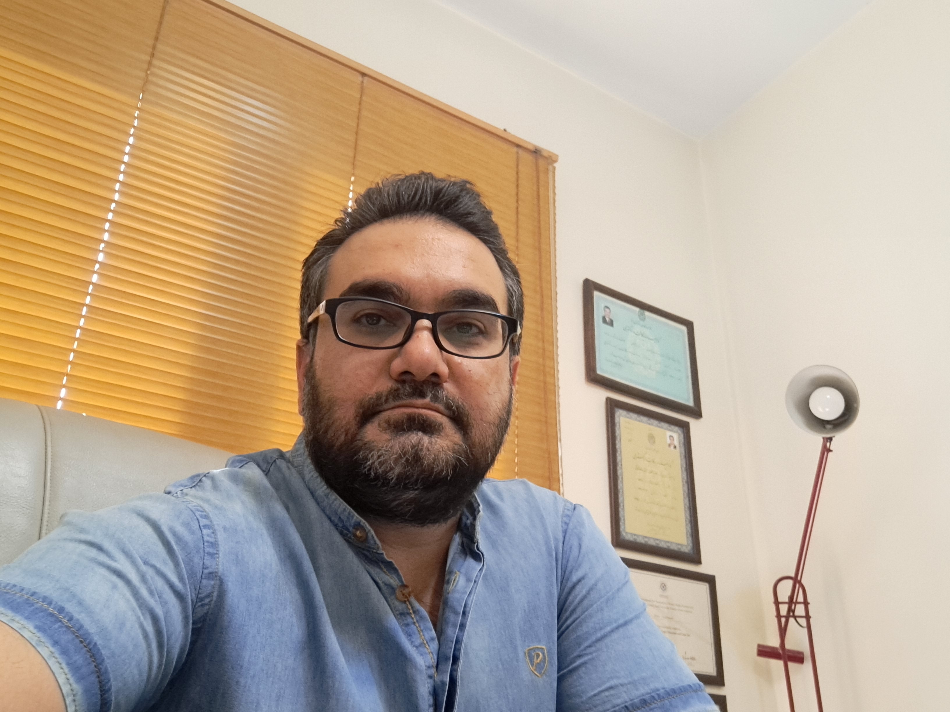 آرش استادباقرکاشی 