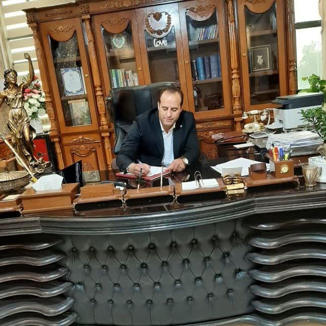 عکس وکیل
