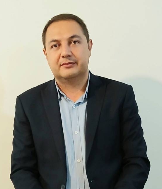 احد لطف زاده 