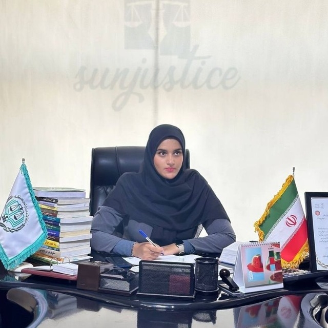عکس وکیل