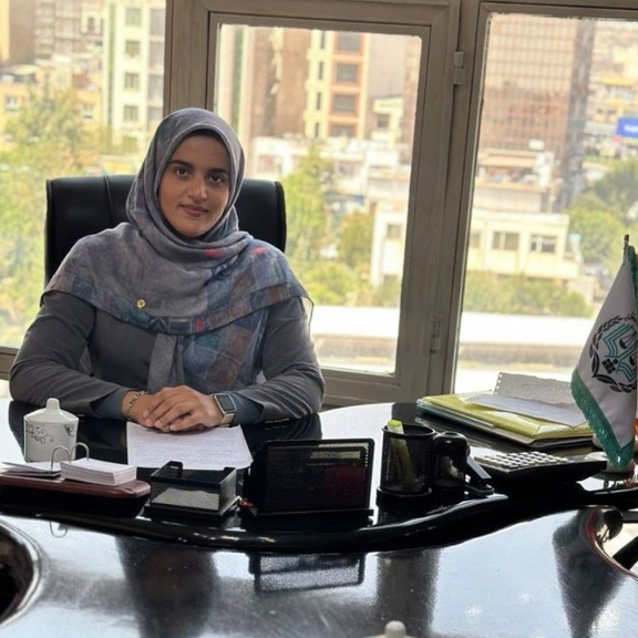 هلیا زعم فرحزادی 