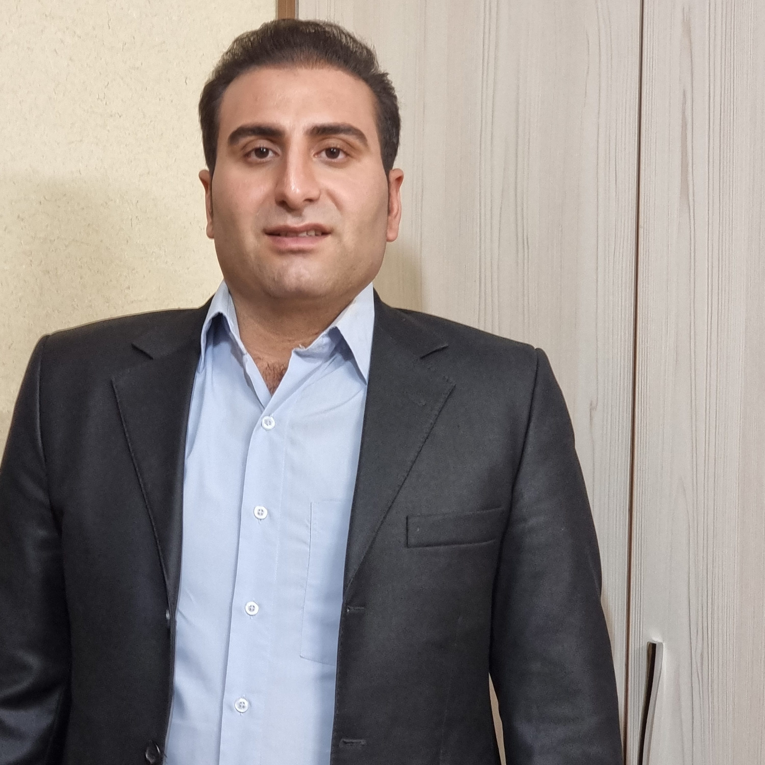 عکس وکیل