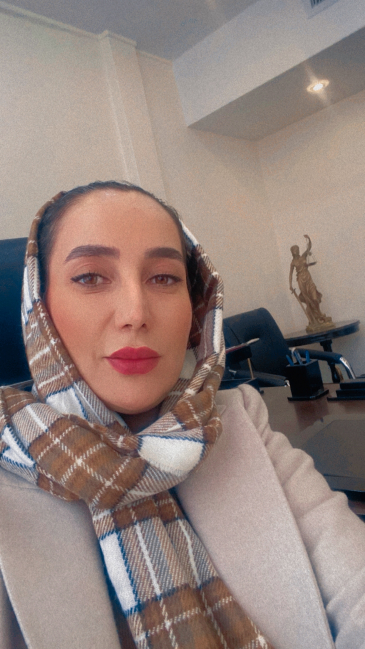 عکس وکیل