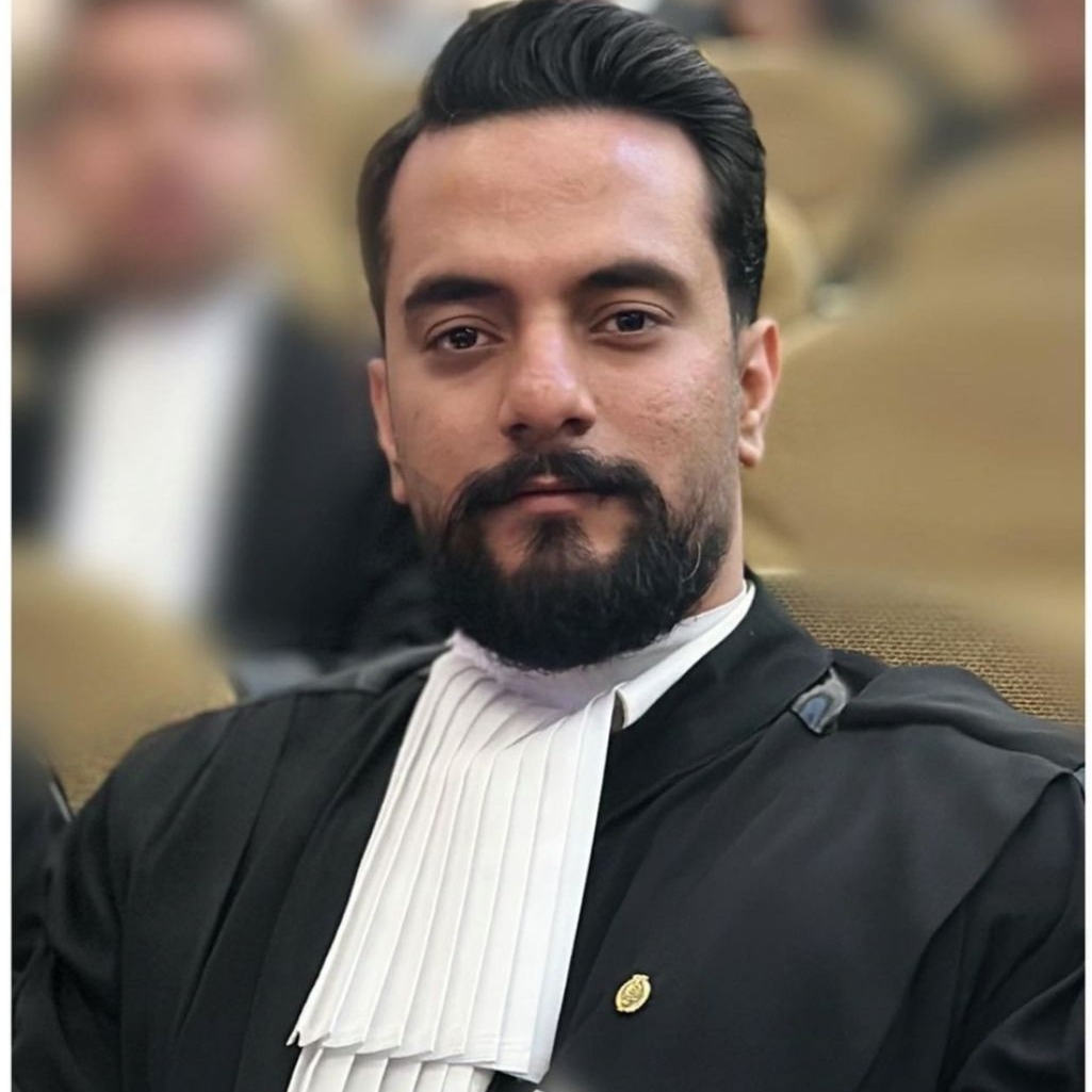 عکس وکیل
