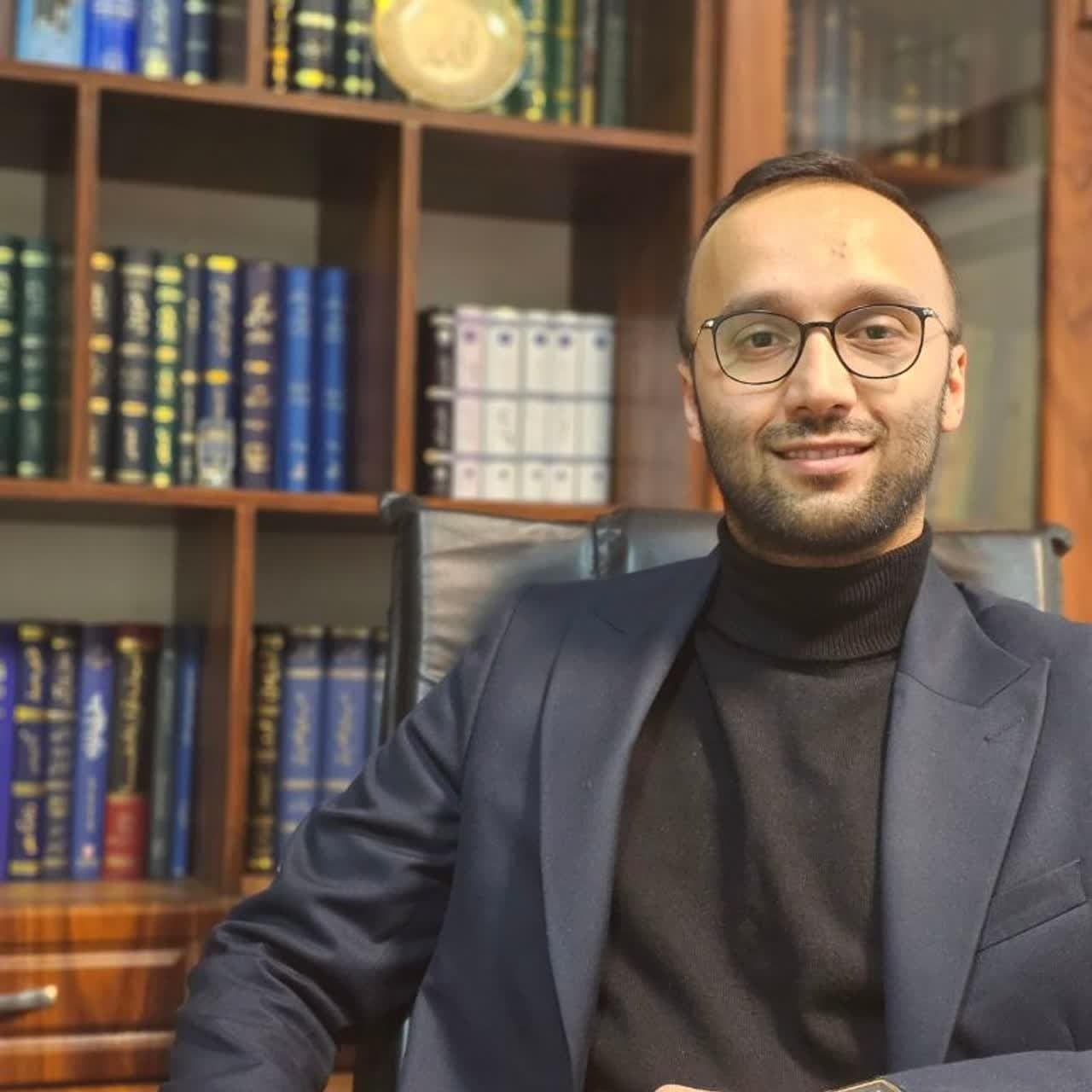 عکس وکیل