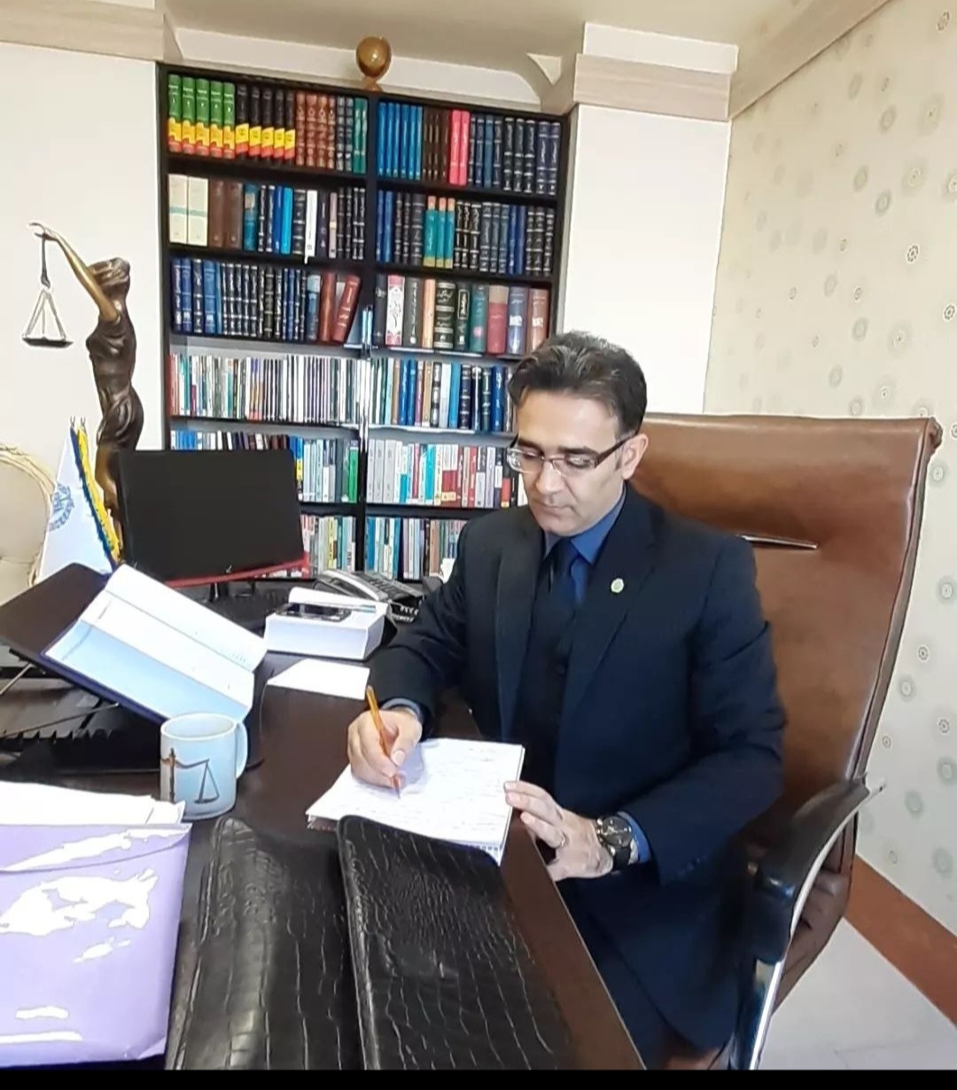 عکس وکیل