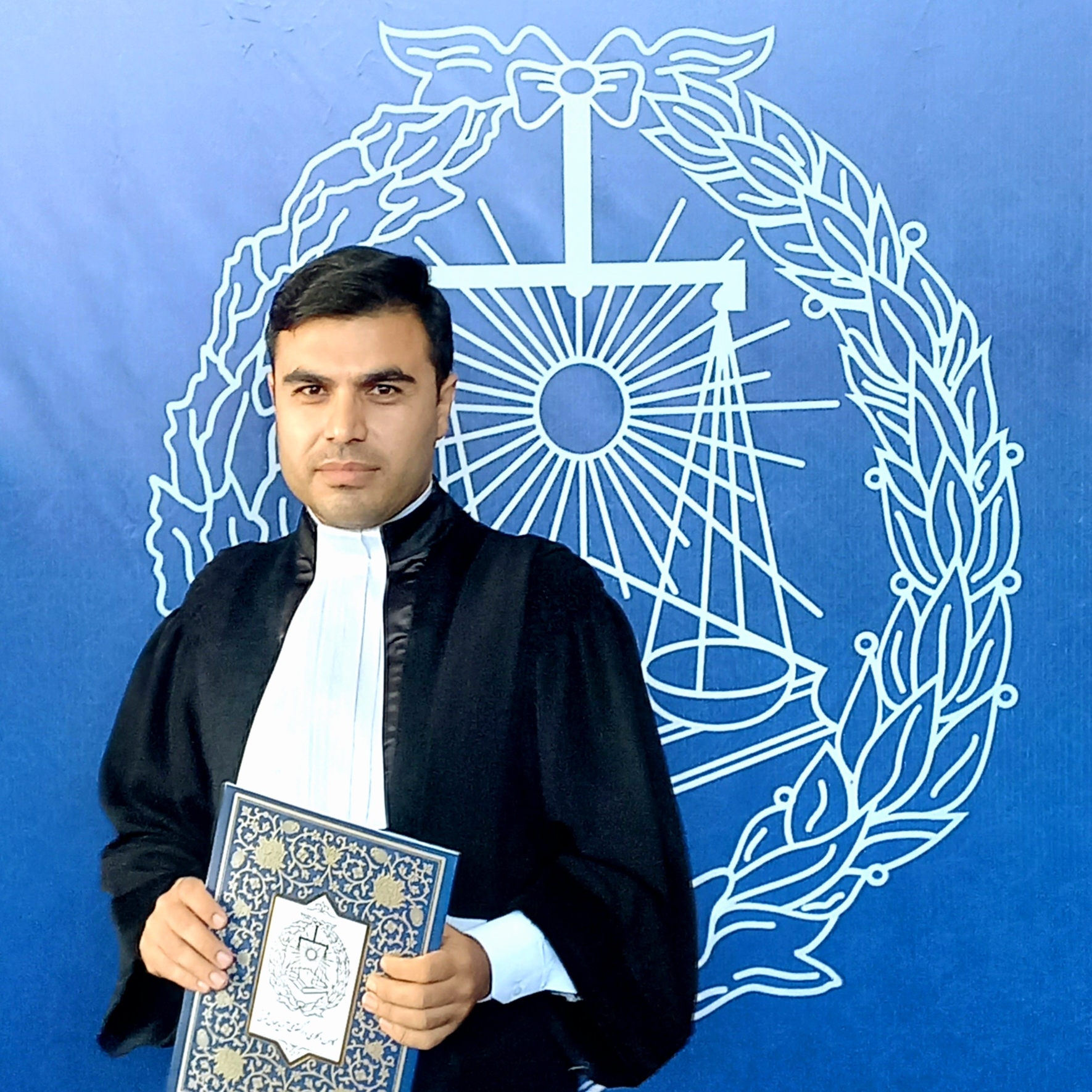 عکس وکیل