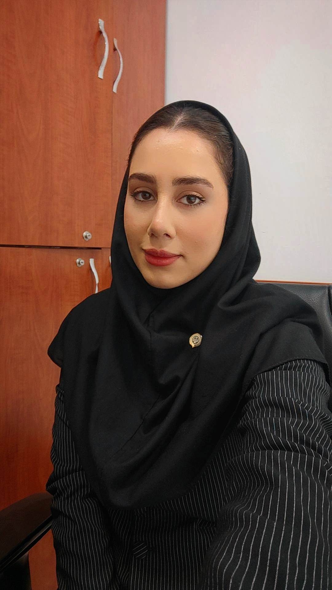 شقایق صالح پور