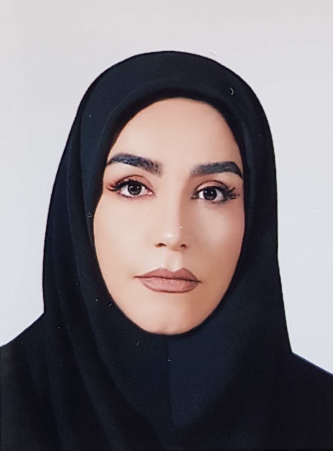 عاطفه علیاری 