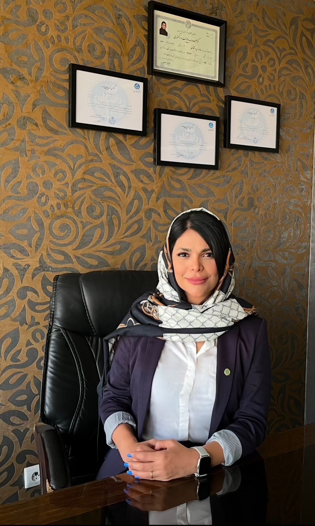 عکس وکیل
