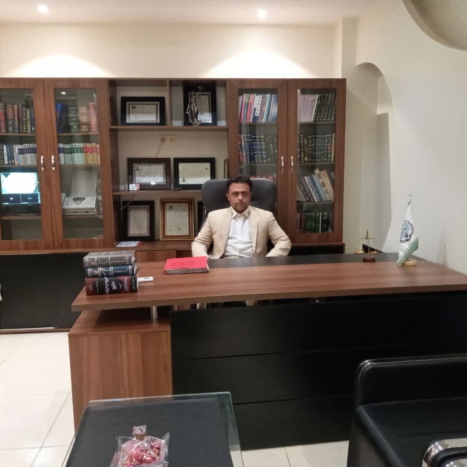عکس وکیل