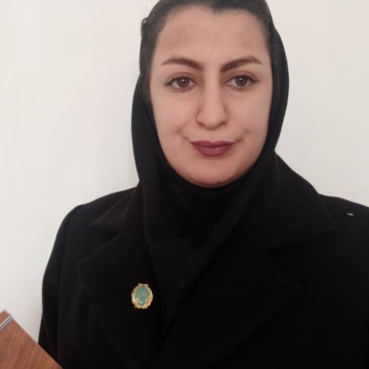سمیه صادقی