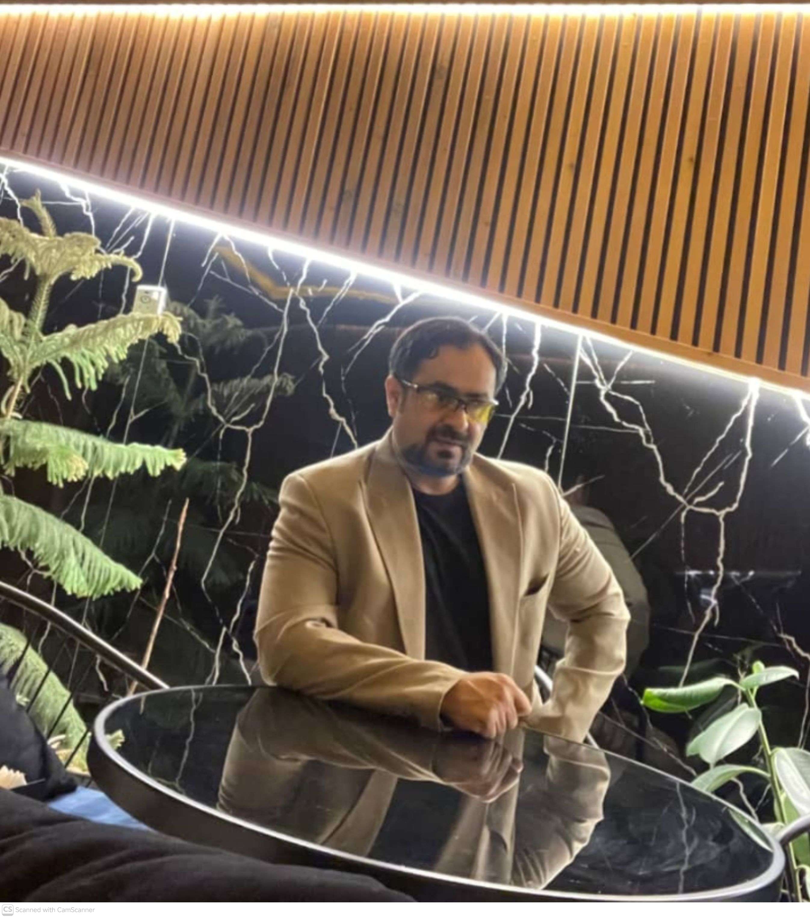 اميد  بيستوني 